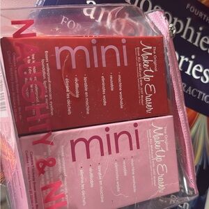 MakeUp Eraser Mini Set in Red and Pink